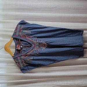 Johnny Was Embroidered Blue V-Neck Tee Size M